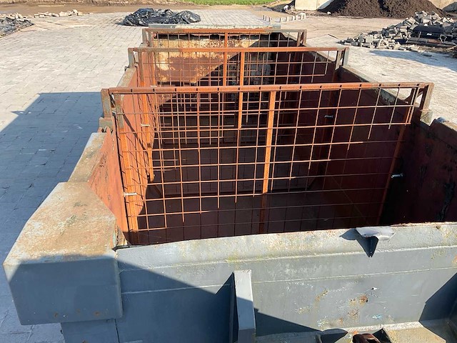 Afzet afvalcontainer 30m3 - afbeelding 11 van  12