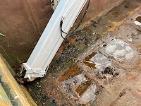 Afzet afvalcontainer met laadkraan - afbeelding 15 van  18