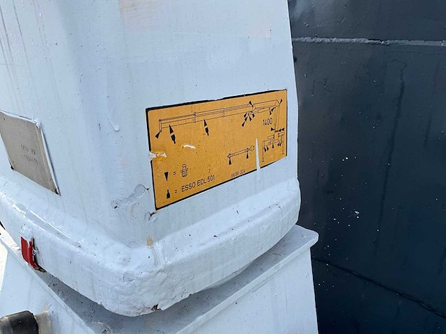 Afzet afvalcontainer met laadkraan - afbeelding 18 van  18