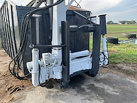 Afzet afvalcontainer met laadkraan - afbeelding 9 van  18