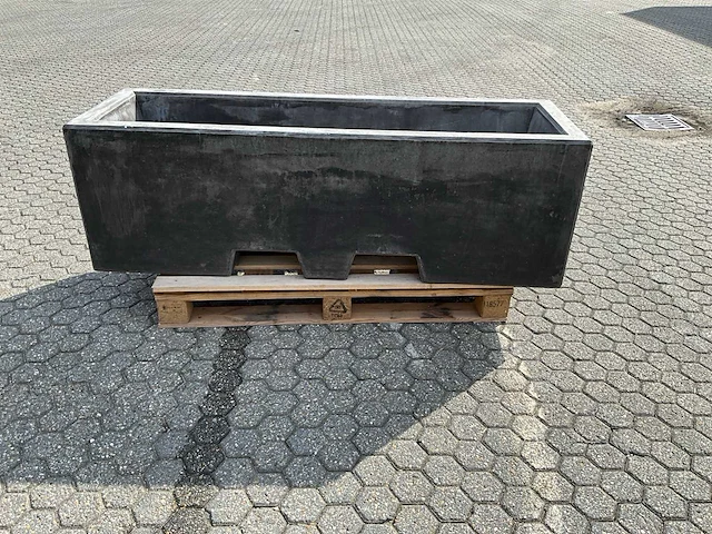 Afzetblok beton met bloembak antraciet 160 cm - afbeelding 5 van  9
