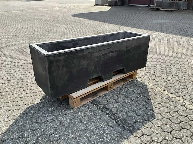 Afzetblok beton met bloembak antraciet 160 cm - afbeelding 6 van  9