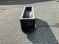 Afzetblok beton met bloembak antraciet 160 cm - afbeelding 7 van  9