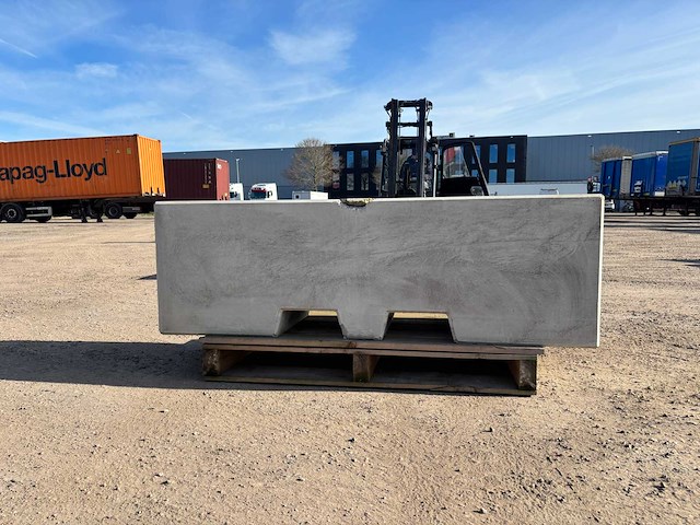 Afzetblok/bloembak beton - grijs 156 x 50 x 50 cm - afbeelding 4 van  4