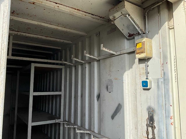 Afzetcontainer (20ft) - afbeelding 12 van  12