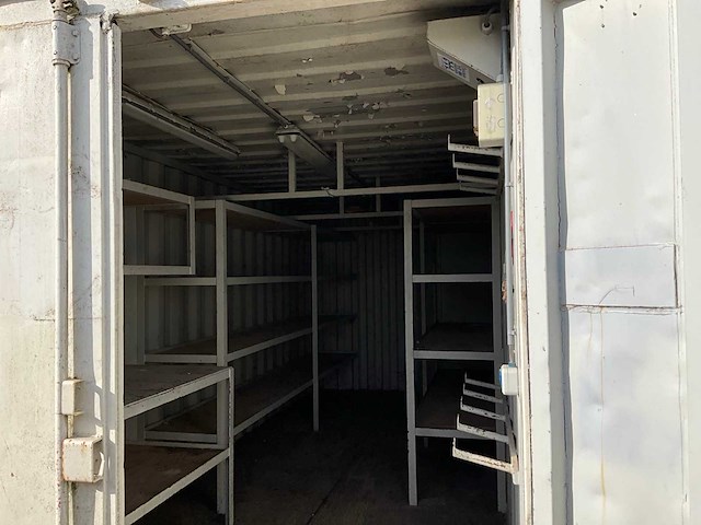 Afzetcontainer (20ft) - afbeelding 8 van  10