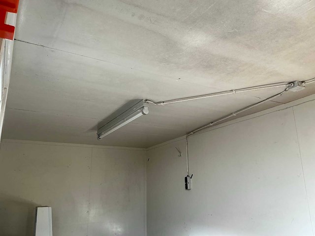 Afzetcontainer (20ft) - afbeelding 9 van  10