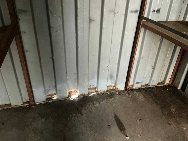 Afzetcontainer (20ft) - afbeelding 1 van  5