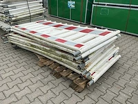 Afzethekken rood/wit kunststof - afbeelding 2 van  4