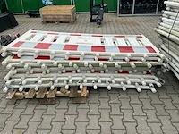 Afzethekken rood/wit kunststof - afbeelding 4 van  4