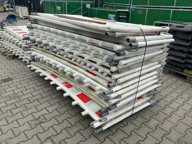 Afzethekken rood/wit kunststof - afbeelding 2 van  2