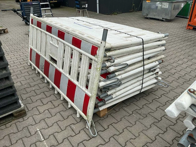 Afzethekken rood/wit kunststof - afbeelding 1 van  5