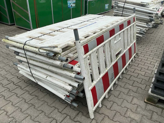 Afzethekken rood/wit kunststof - afbeelding 5 van  5