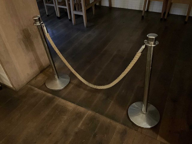 Afzetpaal met koord (2x) - afbeelding 1 van  1