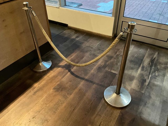 Afzetpaal met koord (2x) - afbeelding 1 van  2