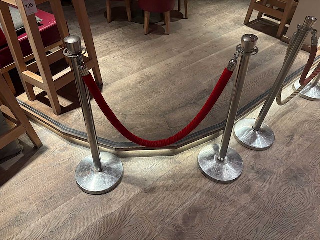 Afzetpaal met koord (4x) - afbeelding 2 van  4