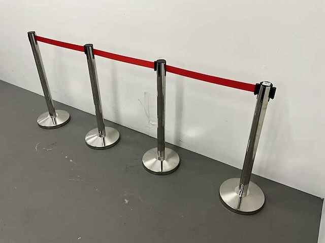 Afzetpaal met trekband (4x) - afbeelding 1 van  5