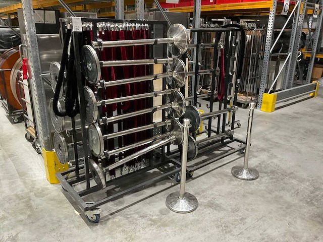 Afzetpalen met koord - afbeelding 2 van  8