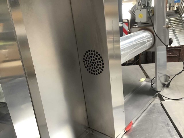 Afzuig kap t.b.v. een oven - suction hood - afbeelding 2 van  4