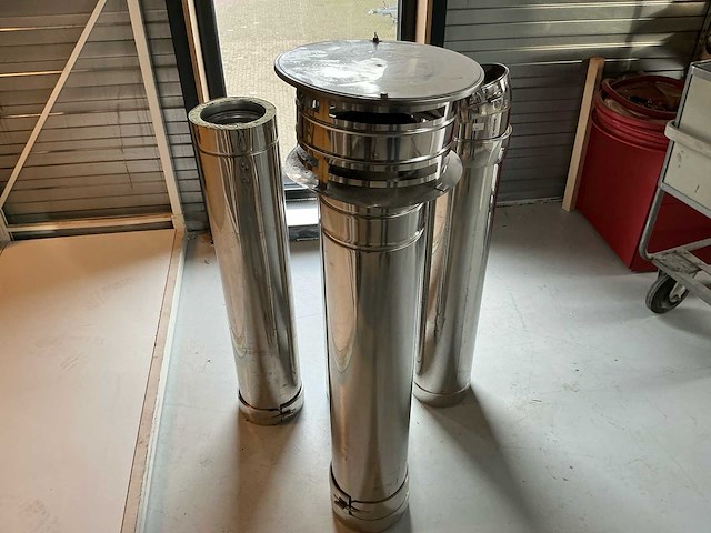 Afzuig / schoorsteen buizen (4x) - afbeelding 2 van  3