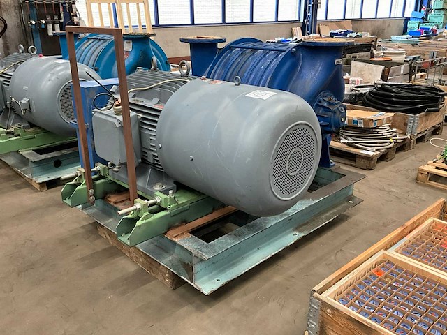 Afzuiging + elektro motor - afbeelding 1 van  10