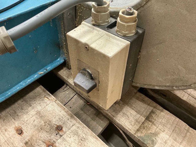 Afzuiging - afbeelding 4 van  4