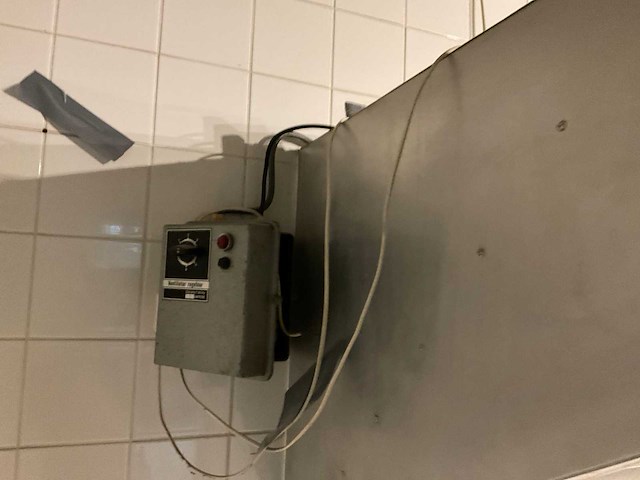 Afzuigkap met motor (2x) - afbeelding 2 van  4