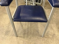 Aga bloedafname stoel en tabouret - afbeelding 5 van  5