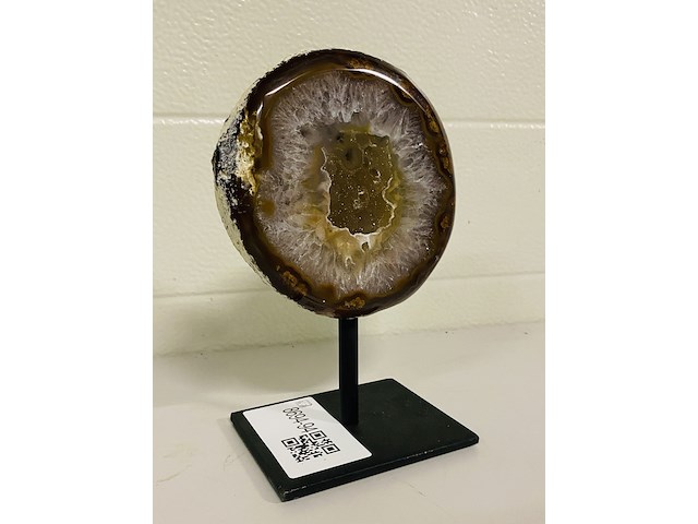 Agaat geode op metalen standaard - afbeelding 1 van  4