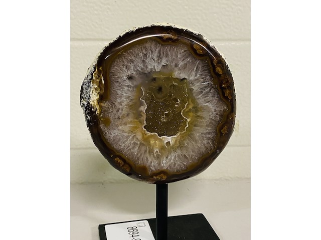 Agaat geode op metalen standaard - afbeelding 4 van  4