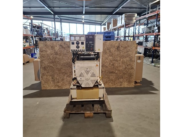 Aggregaat 10 kva, lister - afbeelding 1 van  25