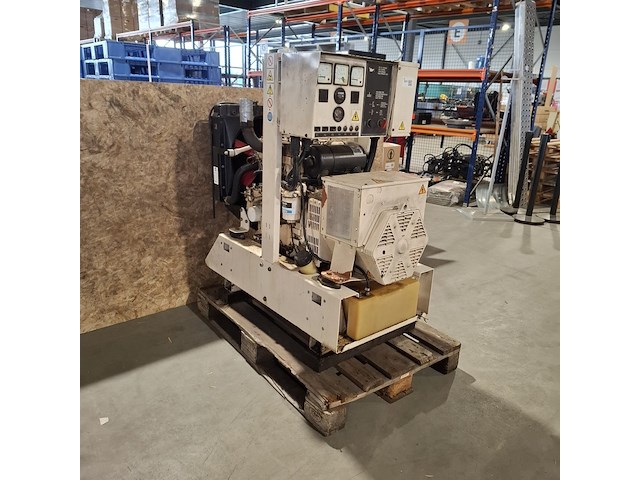 Aggregaat 10 kva, lister - afbeelding 12 van  25