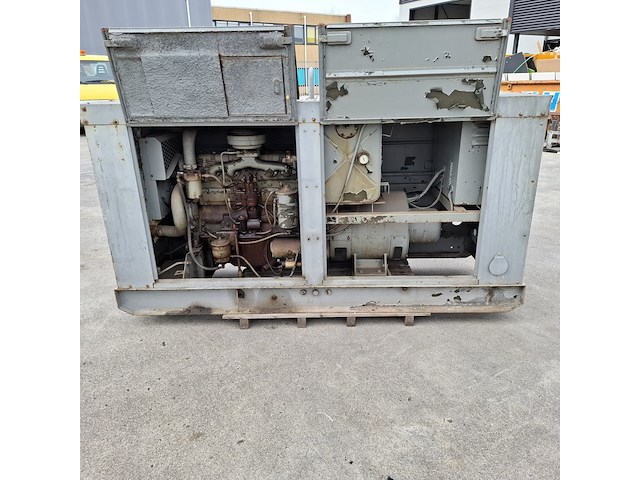 Aggregaat 40kva diesel - afbeelding 14 van  15