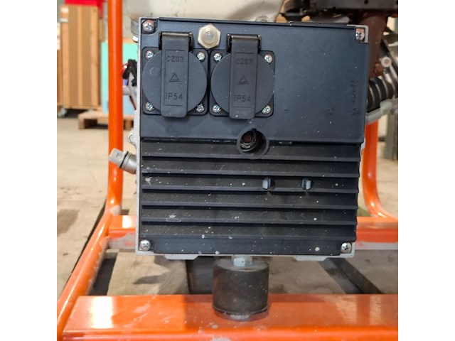 Aggregaat benzine 3,6kva 2x230v ra europower generators, ep4100, bouwjaar 2018 - afbeelding 9 van  10