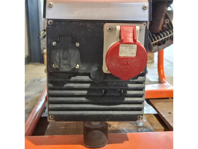 Aggregaat benzine 6,5kva 1x230v ra 1x400v e-power, ep6500t, bouwjaar 2018 - afbeelding 8 van  9