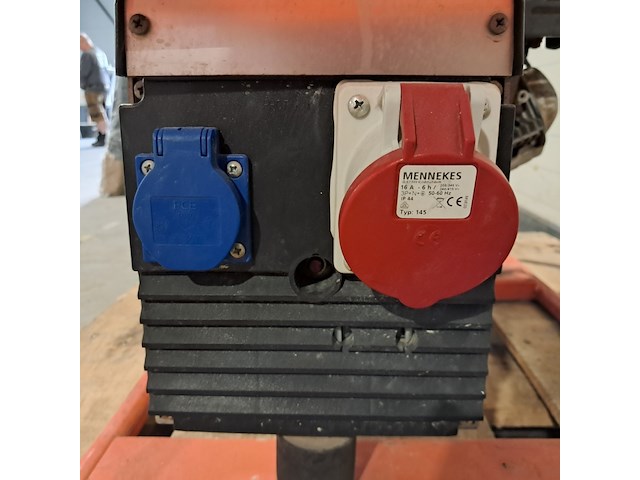 Aggregaat benzine 6,5kva 1x230v ra 1x400v e-power, ep6500t, bouwjaar 2018 - afbeelding 9 van  10