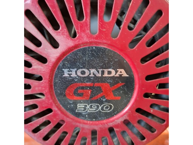 Aggregaat benzine 6,5kva 1x230v ra 1x400v europower generators, ep6500t, bouwjaar 2018 - afbeelding 6 van  8