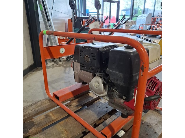 Aggregaat benzine 6,5kva 1x230v ra 1x400v europower generators, ep6500t, bouwjaar 2022 - afbeelding 5 van  7