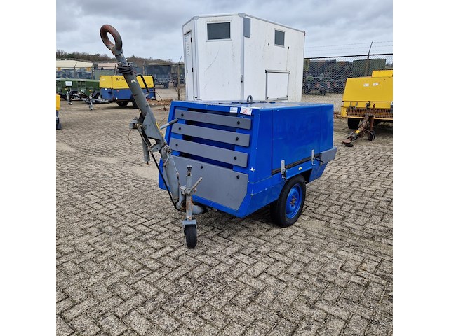 Aggregaat op aanhanger, atlas-copco - afbeelding 1 van  27