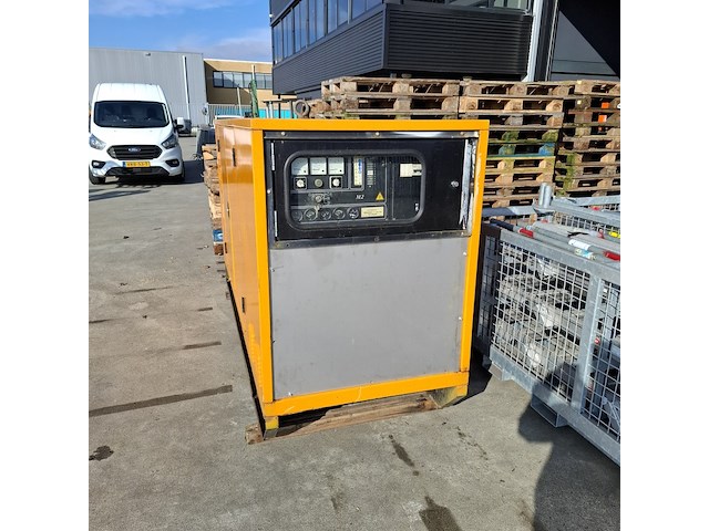 Aggregaat, sdmo, js80 - 80 kva, geel, 1999 - afbeelding 12 van  18