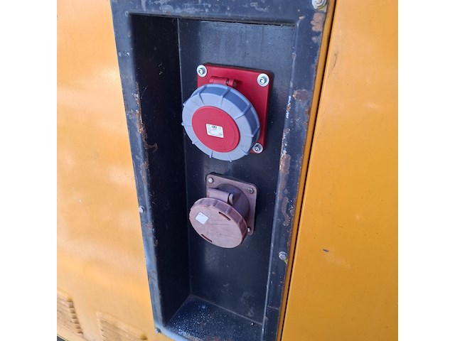 Aggregaat, sdmo, js80 - 80 kva, geel, 1999 - afbeelding 17 van  18
