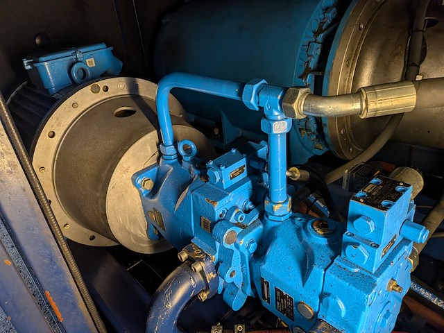 Aggregaat voor hydraulische pompen in container, 1999 - afbeelding 2 van  32