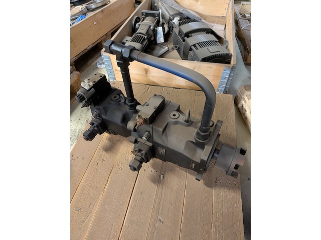 Aggregaat voor hydraulische pompen in container, 1999 - afbeelding 26 van  32