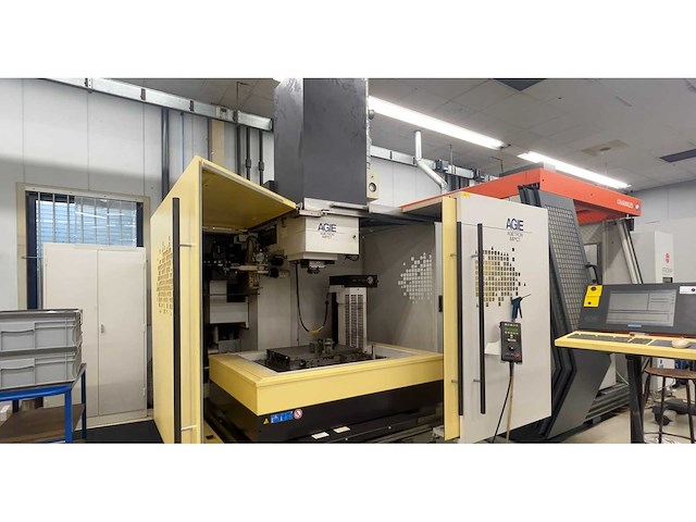 Agie - agietron impact 3 - die sinking edm machine - 2003 - afbeelding 11 van  14