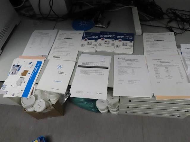 Agilent - 2019 - 8860 - gas chromatograaf systeem - afbeelding 2 van  18