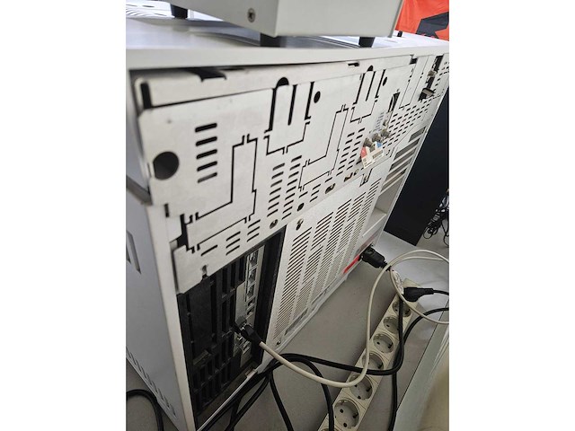 Agilent - 6890n odp gc - gaschromatograaf - 2012 - afbeelding 5 van  5