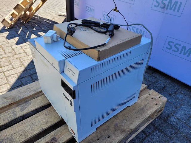 Agilent technologies - 7820a gc-systeem - gaschromatograaf - afbeelding 3 van  12