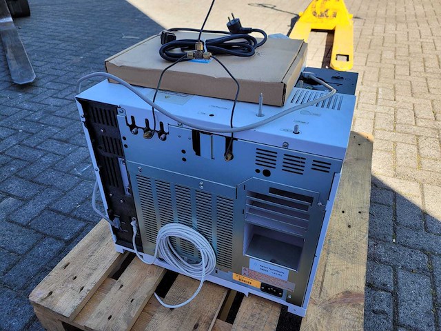 Agilent technologies - 7820a gc-systeem - gaschromatograaf - afbeelding 8 van  12