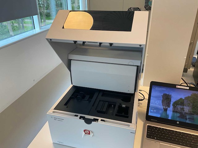 Agilent technologies 4200 tapestation - afbeelding 2 van  4