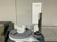 Agilent technologies 6890n gaschromatograaf - afbeelding 8 van  12